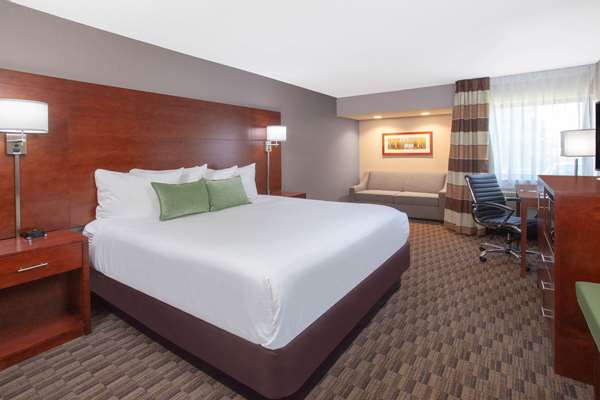  - Wyndham Garden Hotel North Fort Wayne - I-69, Exit 311