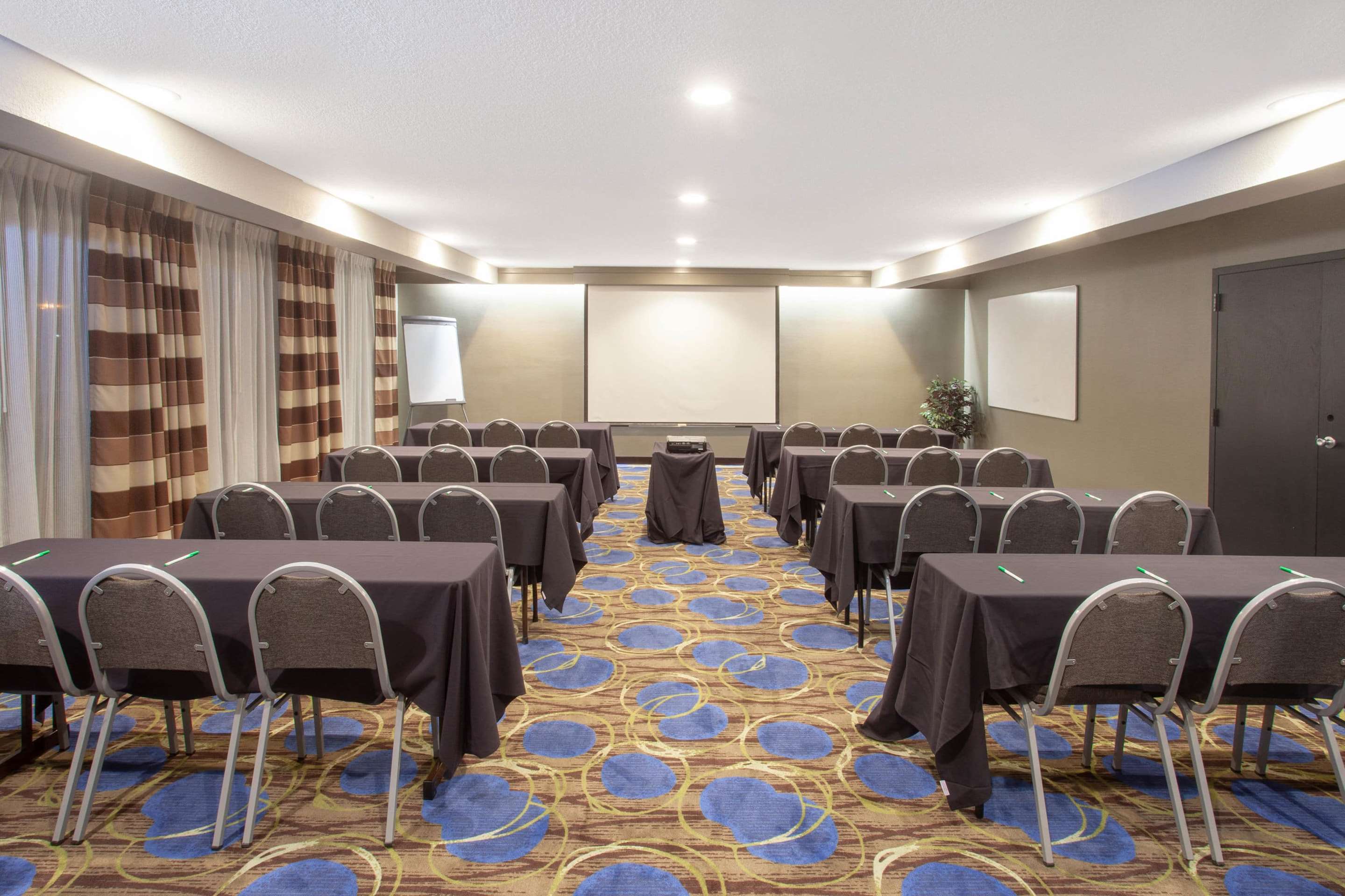 Meeting Room | Wyndham Garden Fort Wayne