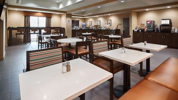 Restaurant - Best Western Plus Elmendorf Hotel