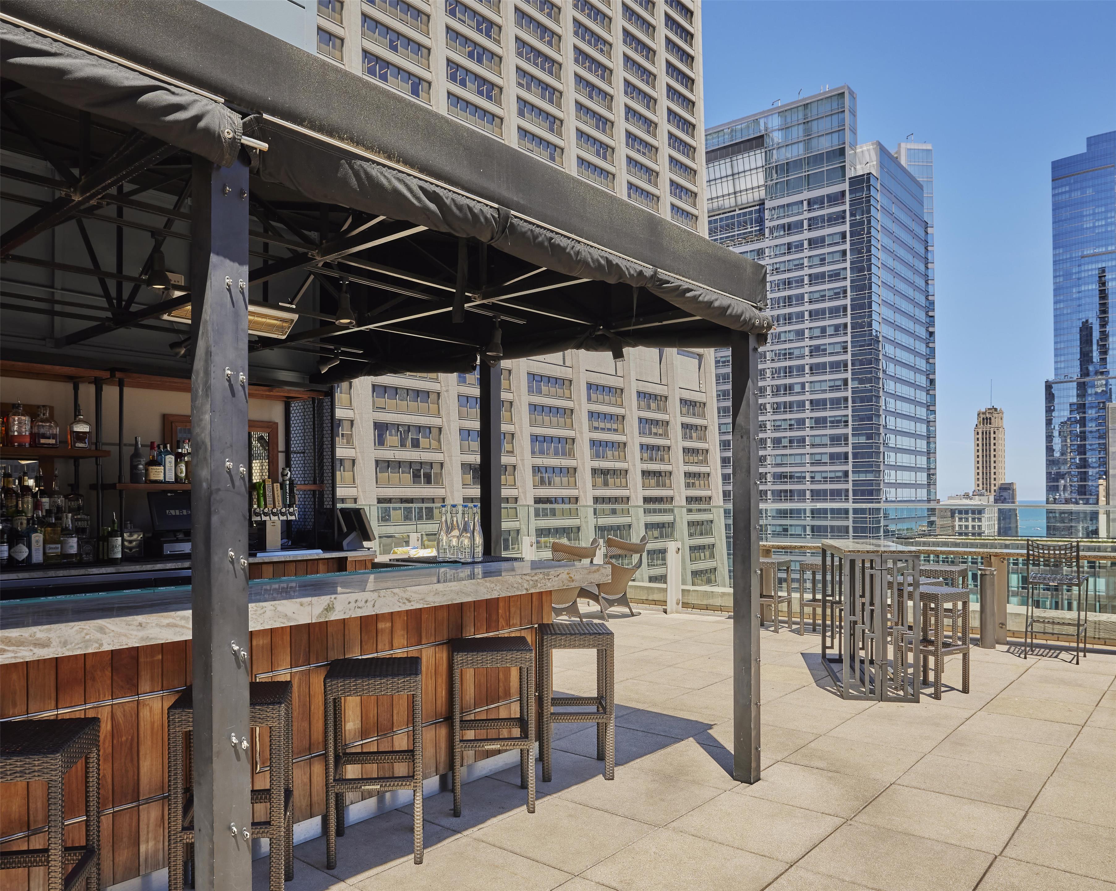 Bar Lounge | Hyatt Centric The Loop Chicago