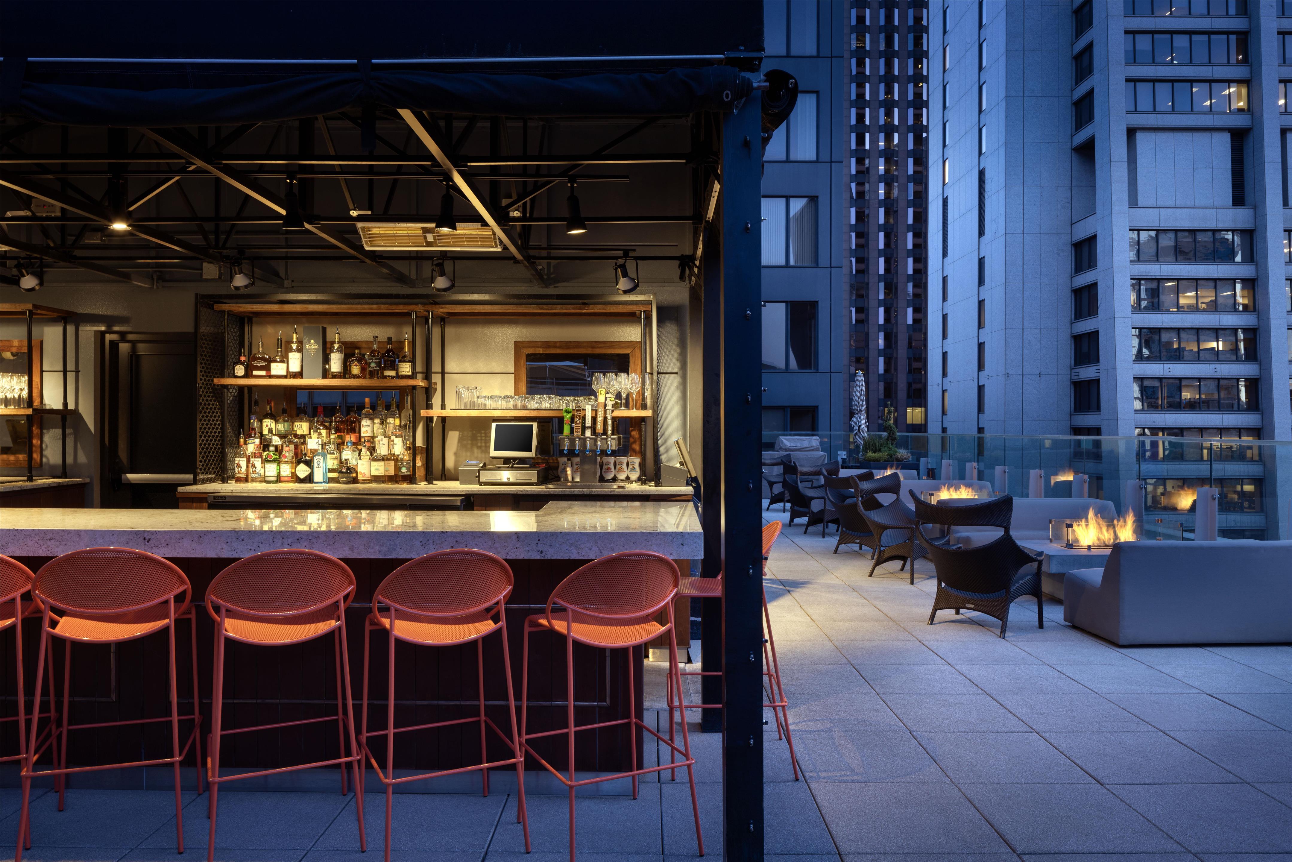 Bar Lounge | Hyatt Centric The Loop Chicago