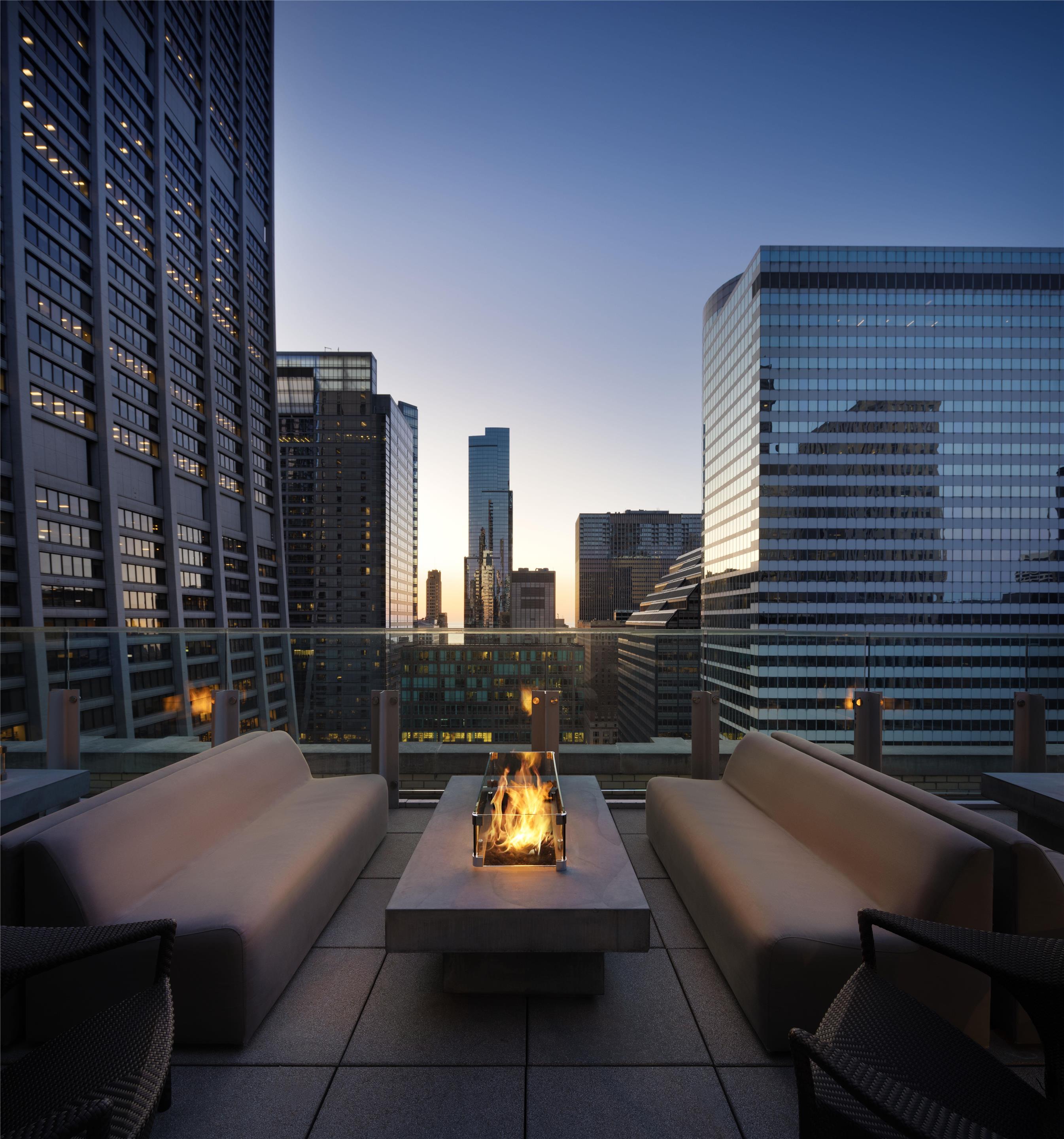 Bar Lounge | Hyatt Centric The Loop Chicago