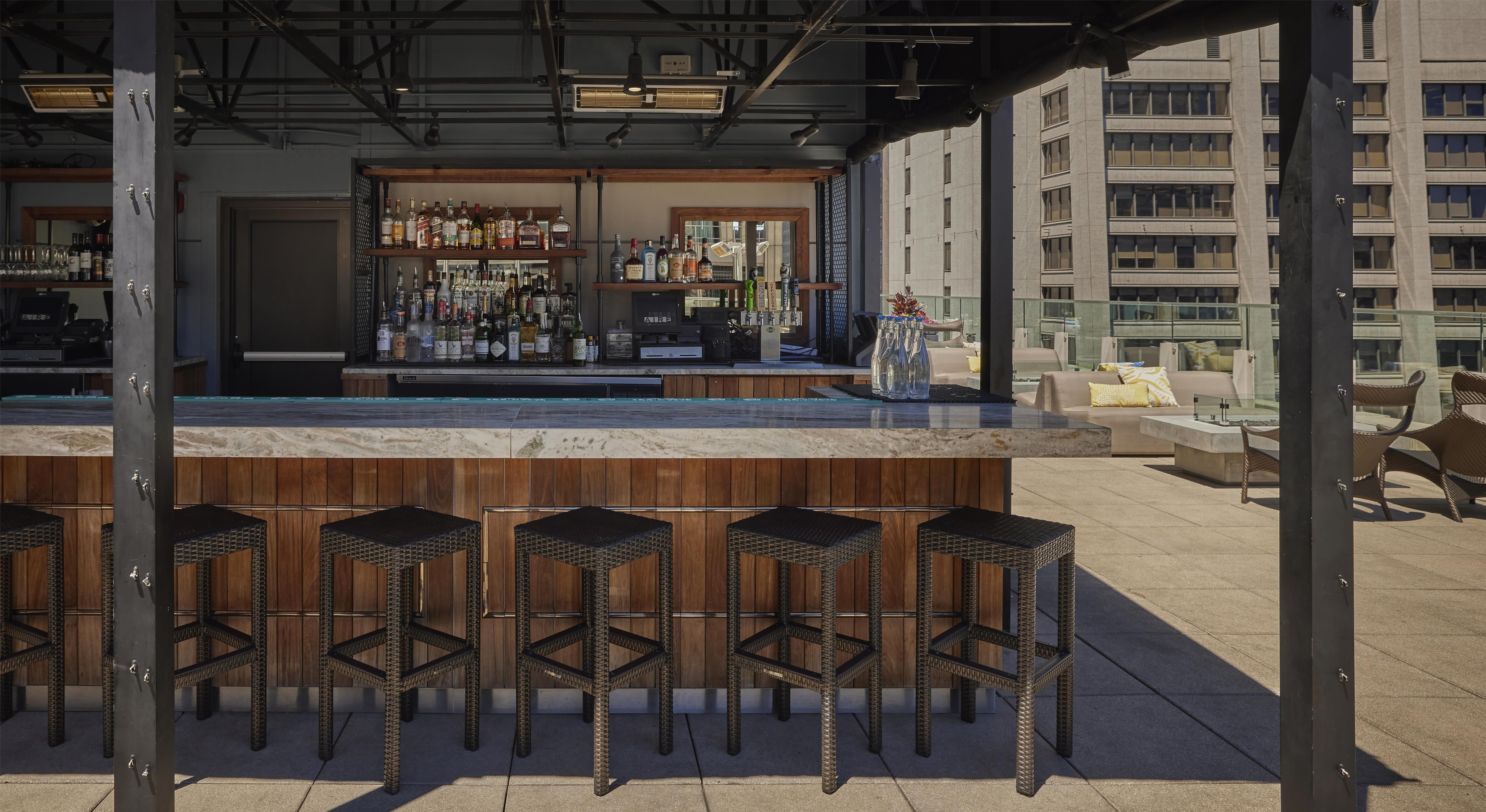Bar Lounge | Hyatt Centric The Loop Chicago