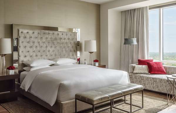 Suite - Hyatt Regency Hotel Tysons Corner