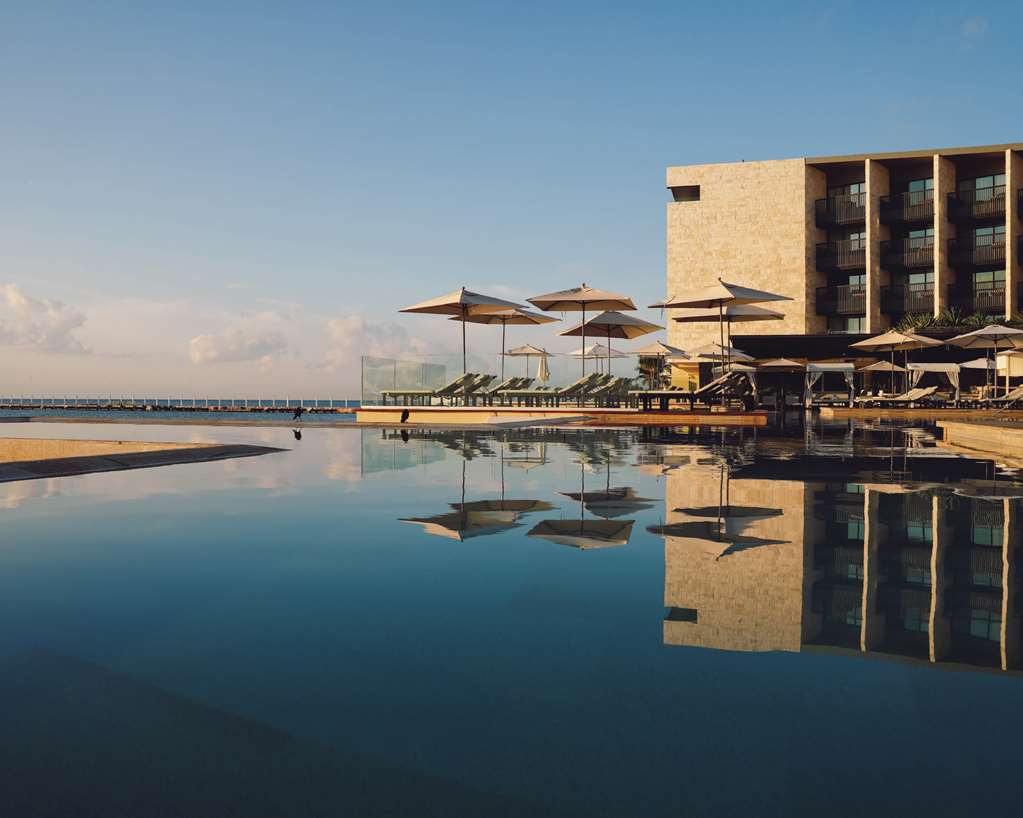 Grand Hyatt Playa Del Carmen Resort - Tap to explore photos