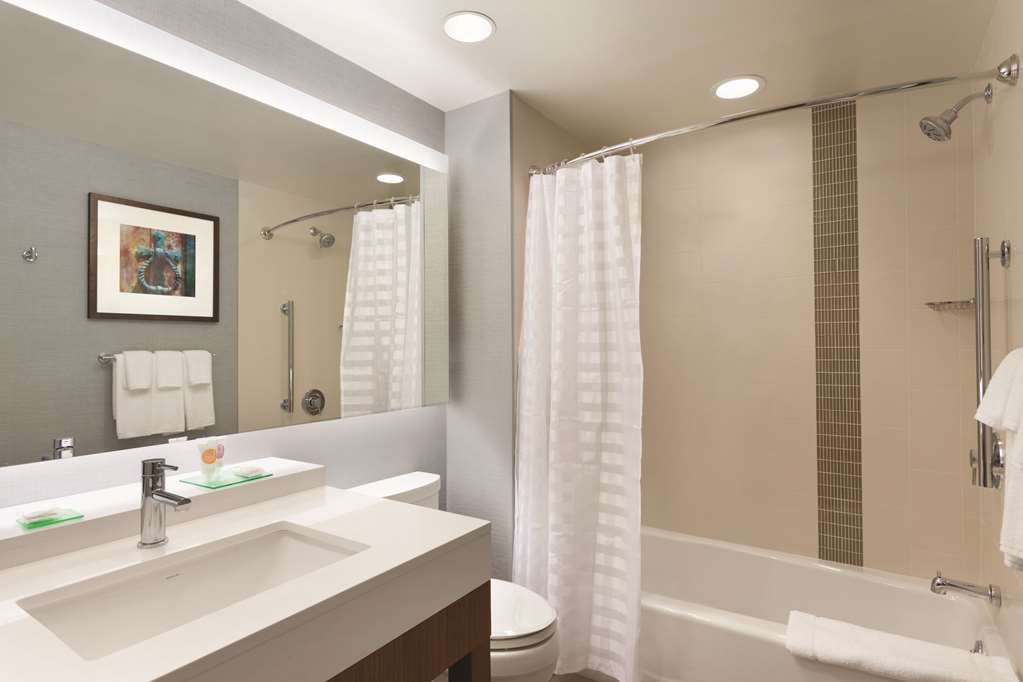 HYATT PLACE BUFFALO/AMHERST-guestroom-Guest Room,Bathroom,On-Site.jpg