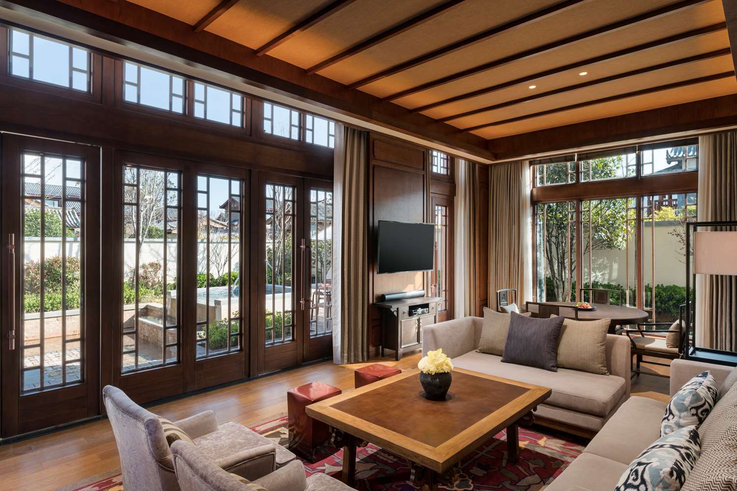 JINMAO HOTEL LIJIANG - Photo 49