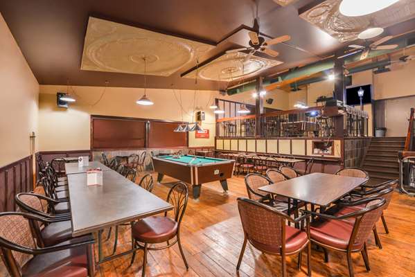 Bar - Canadas Best Value Inn Whitecourt