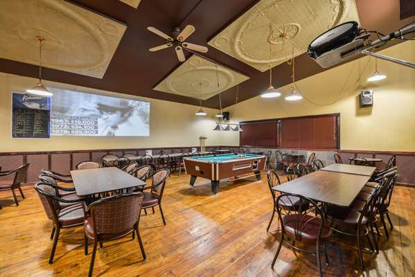 Bar - Canadas Best Value Inn Whitecourt