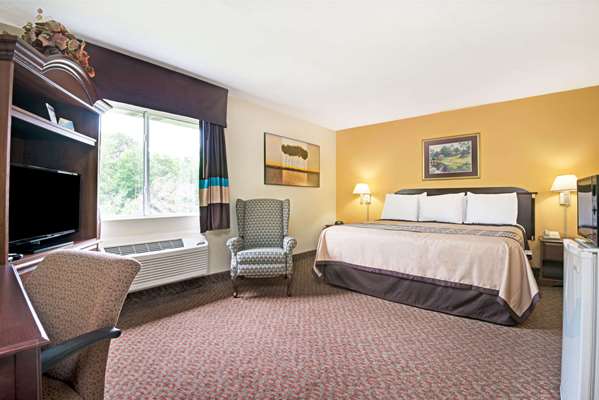  - Days Inn Siler City