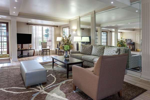  - Days Inn & Suites Roseville