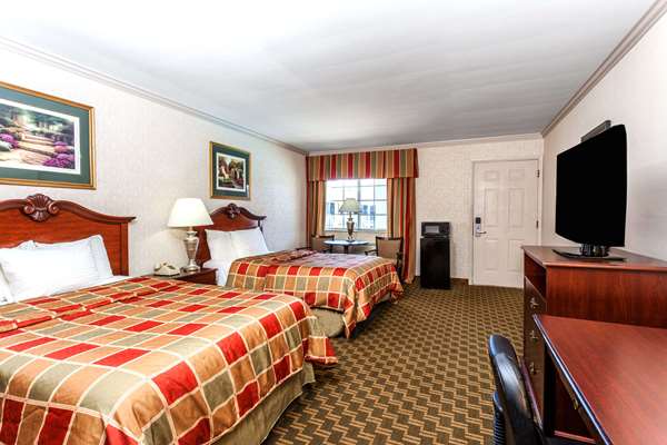  - Days Inn & Suites Roseville