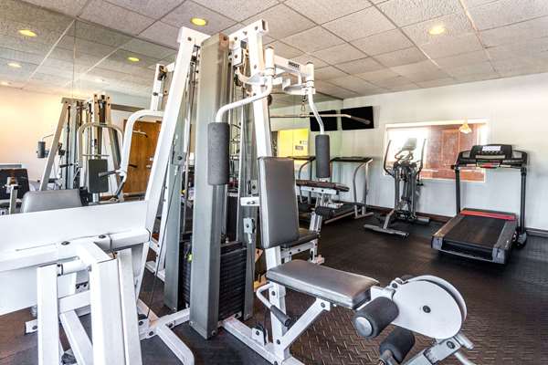 Fitness/ Exercise Room - Days Inn & Suites Roseville