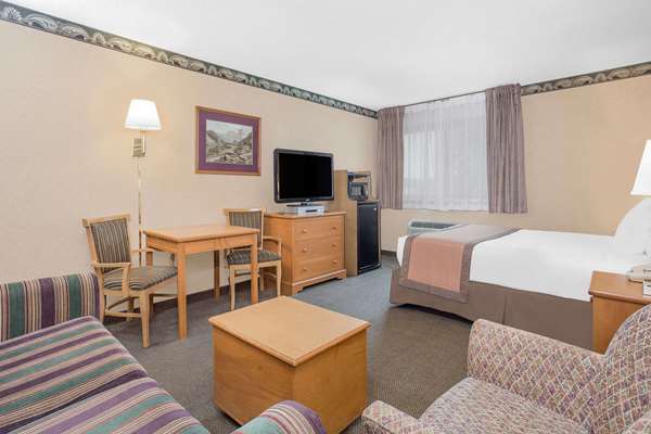  - Ramada Hotel Waupaca