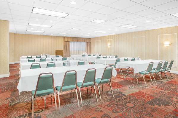  - Ramada Hotel Waupaca