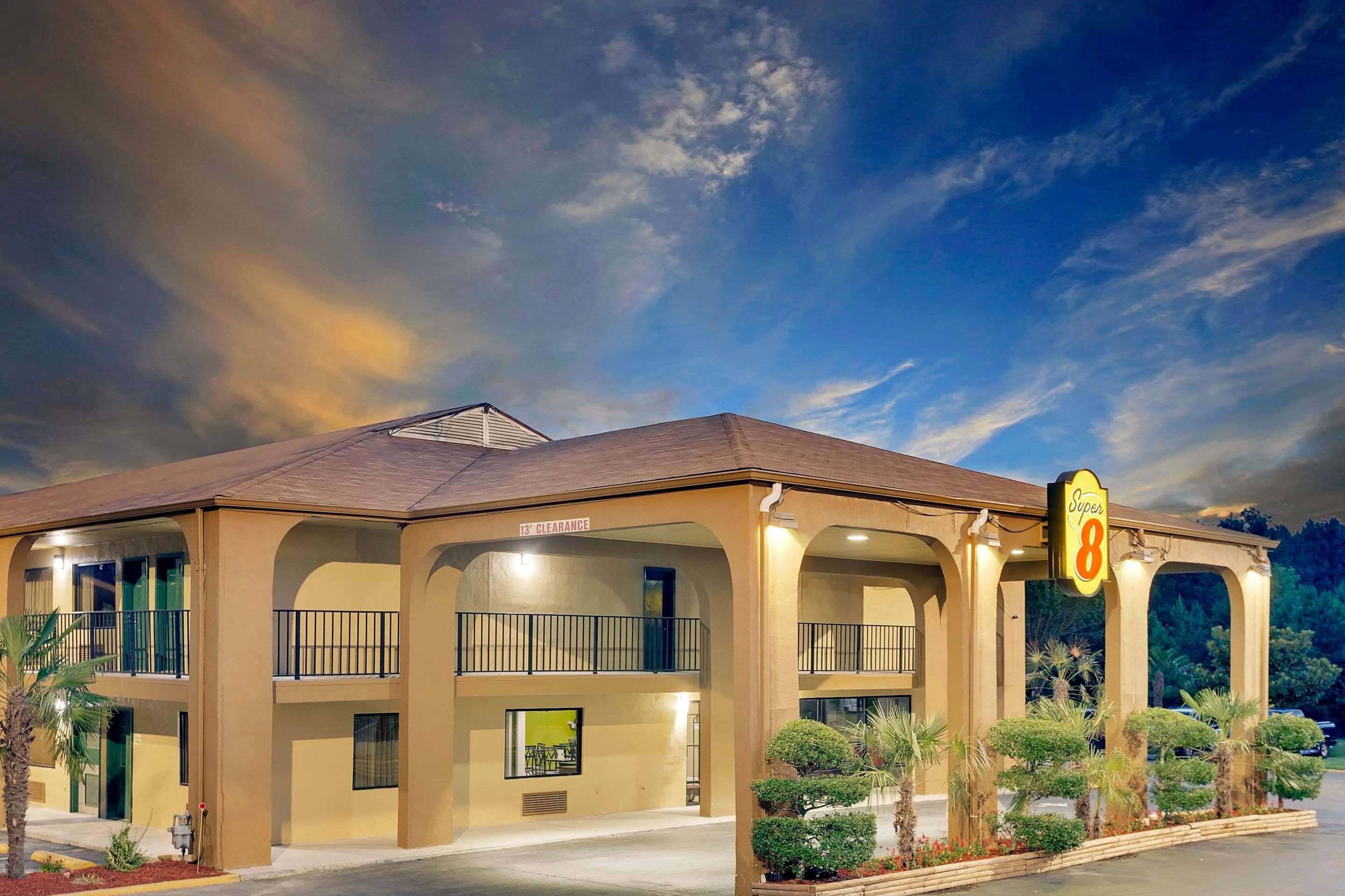 Exterior | Super 8 by Wyndham Cartersville