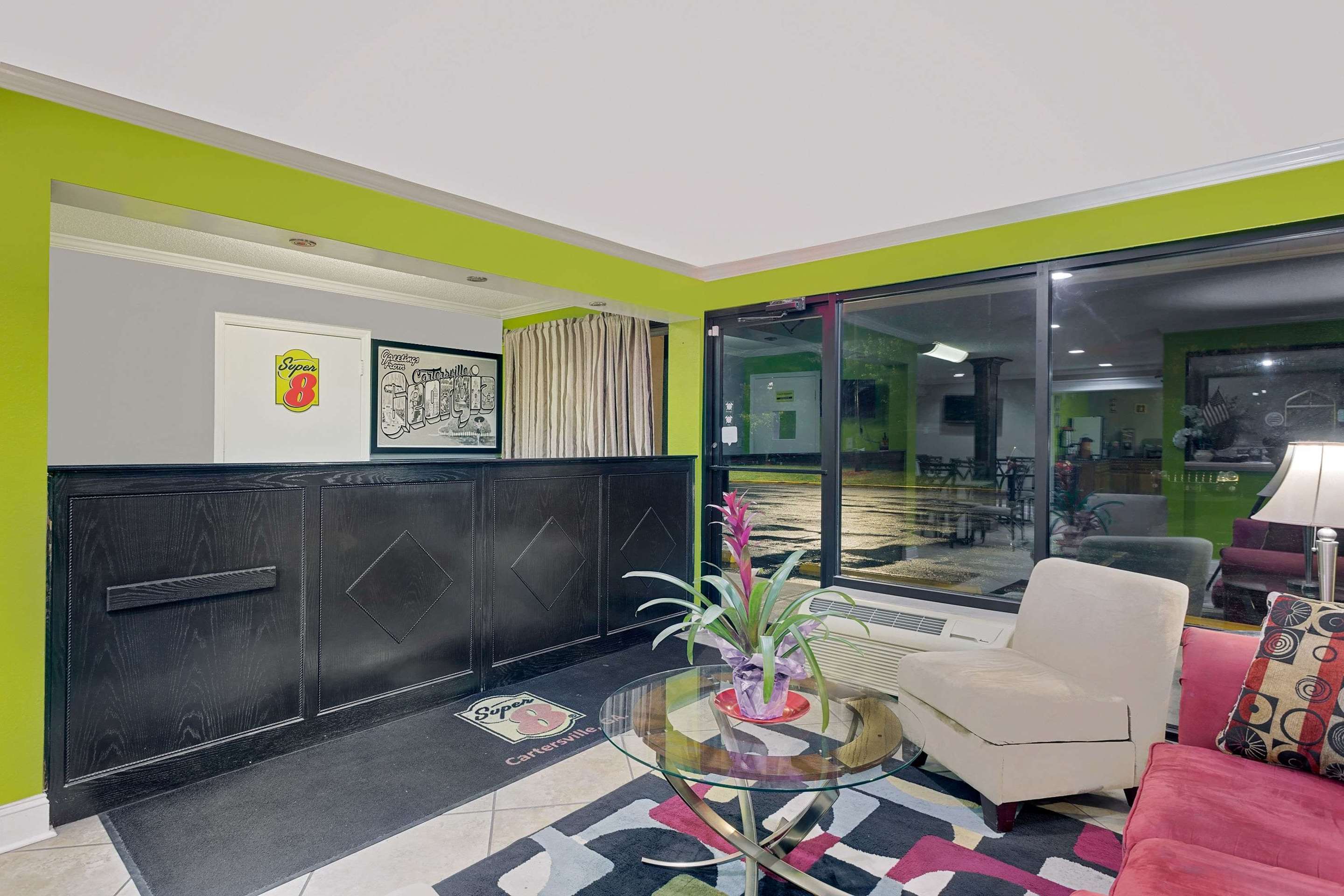 Lobby | Super 8 by Wyndham Cartersville