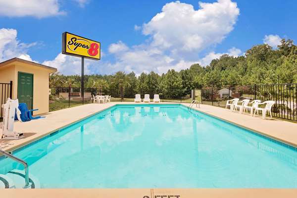 Pool - Super 8 Motel Cartersville