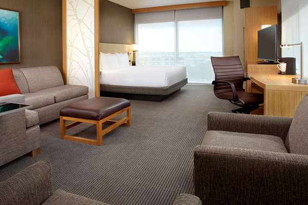 Suite - Hyatt Place Hotel Miami Airport East