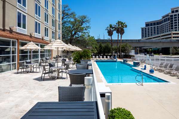 Pool - DoubleTree by Hilton Hotel Biloxi - I-110, Exit 1B