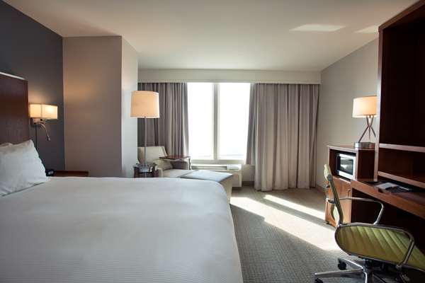  - DoubleTree by Hilton Hotel Biloxi - I-110, Exit 1B