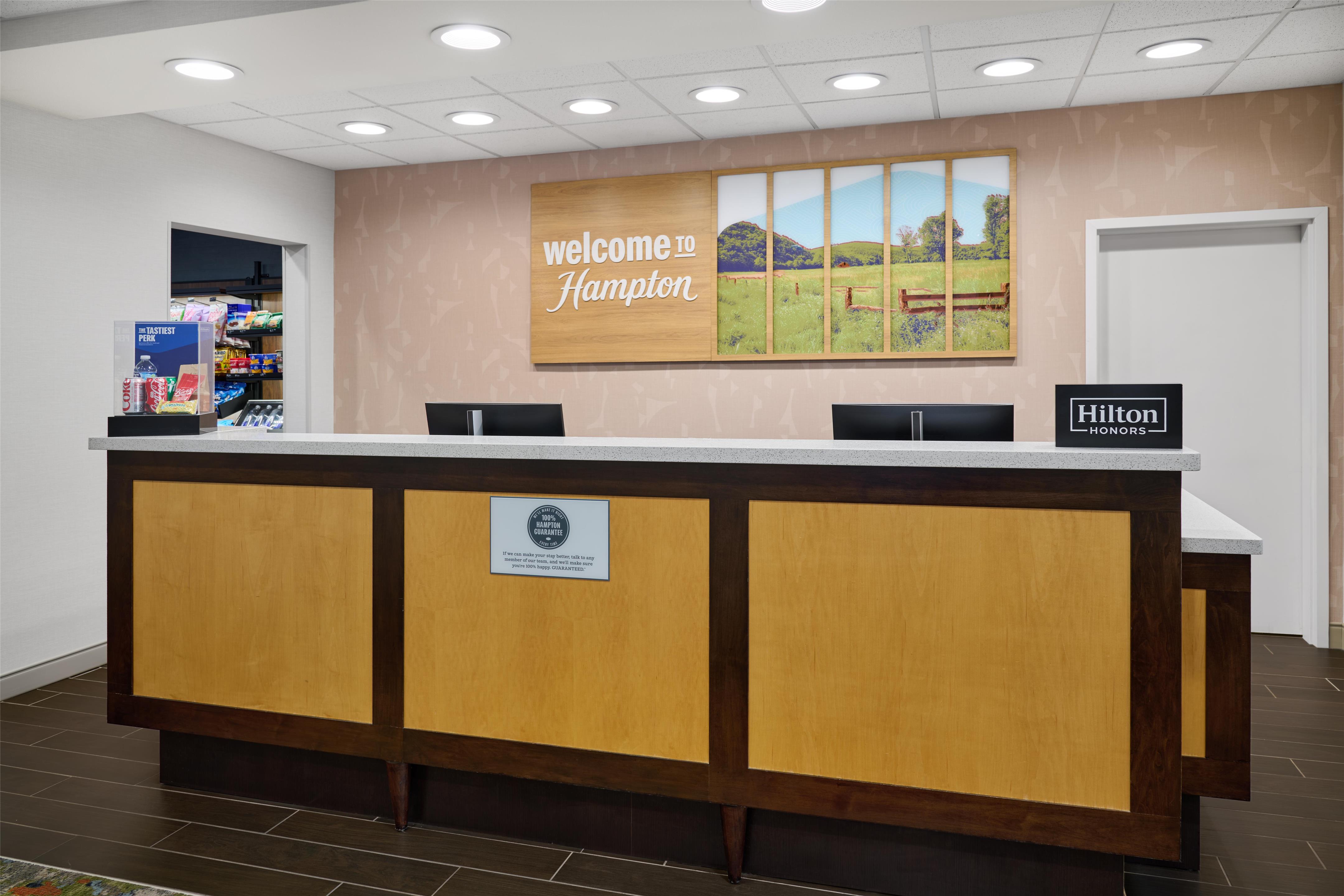 Reception | Hampton Inn Poplar Bluff