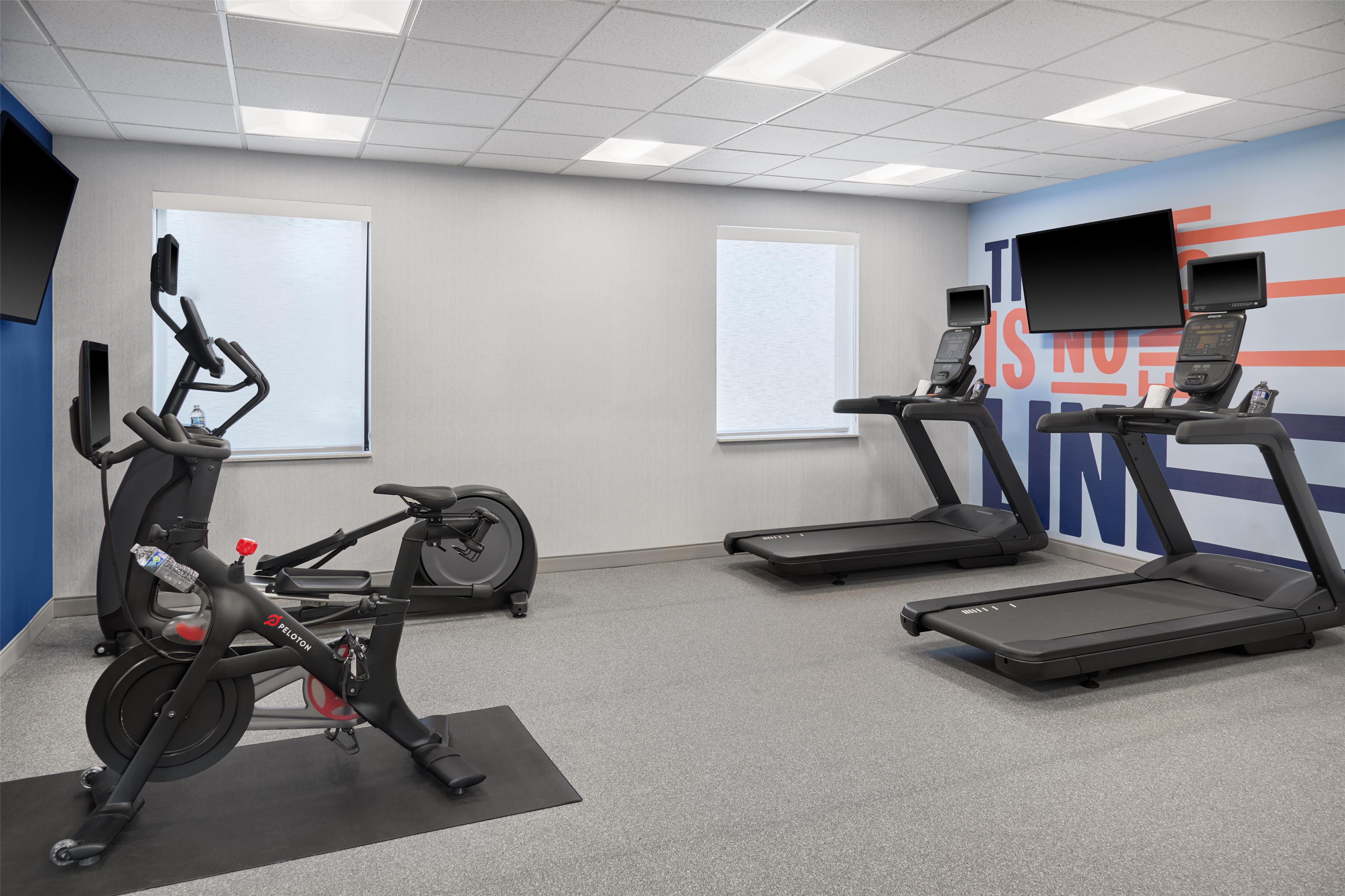 Health club fitness center gym | Hampton Inn Poplar Bluff