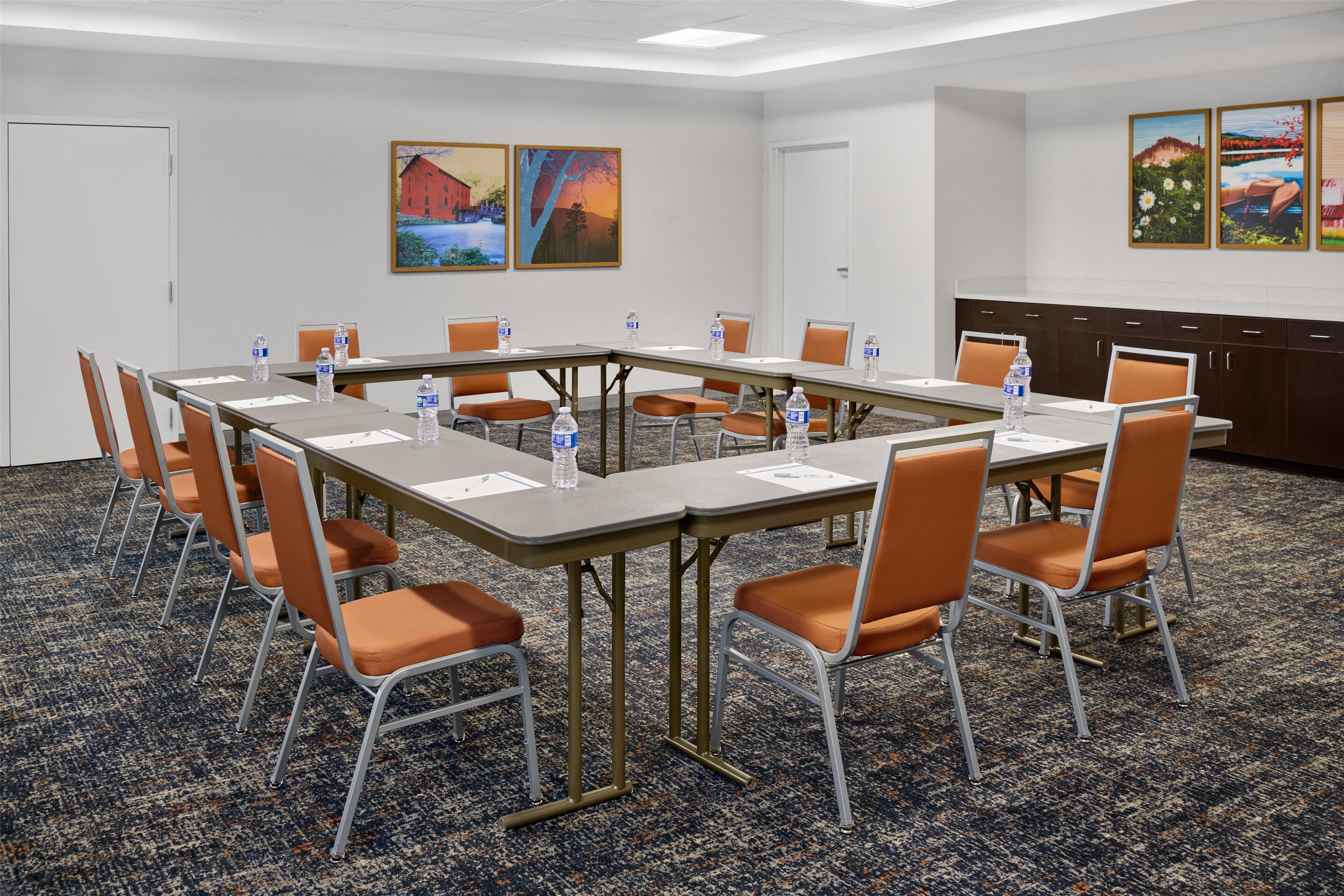 Meeting Room | Hampton Inn Poplar Bluff