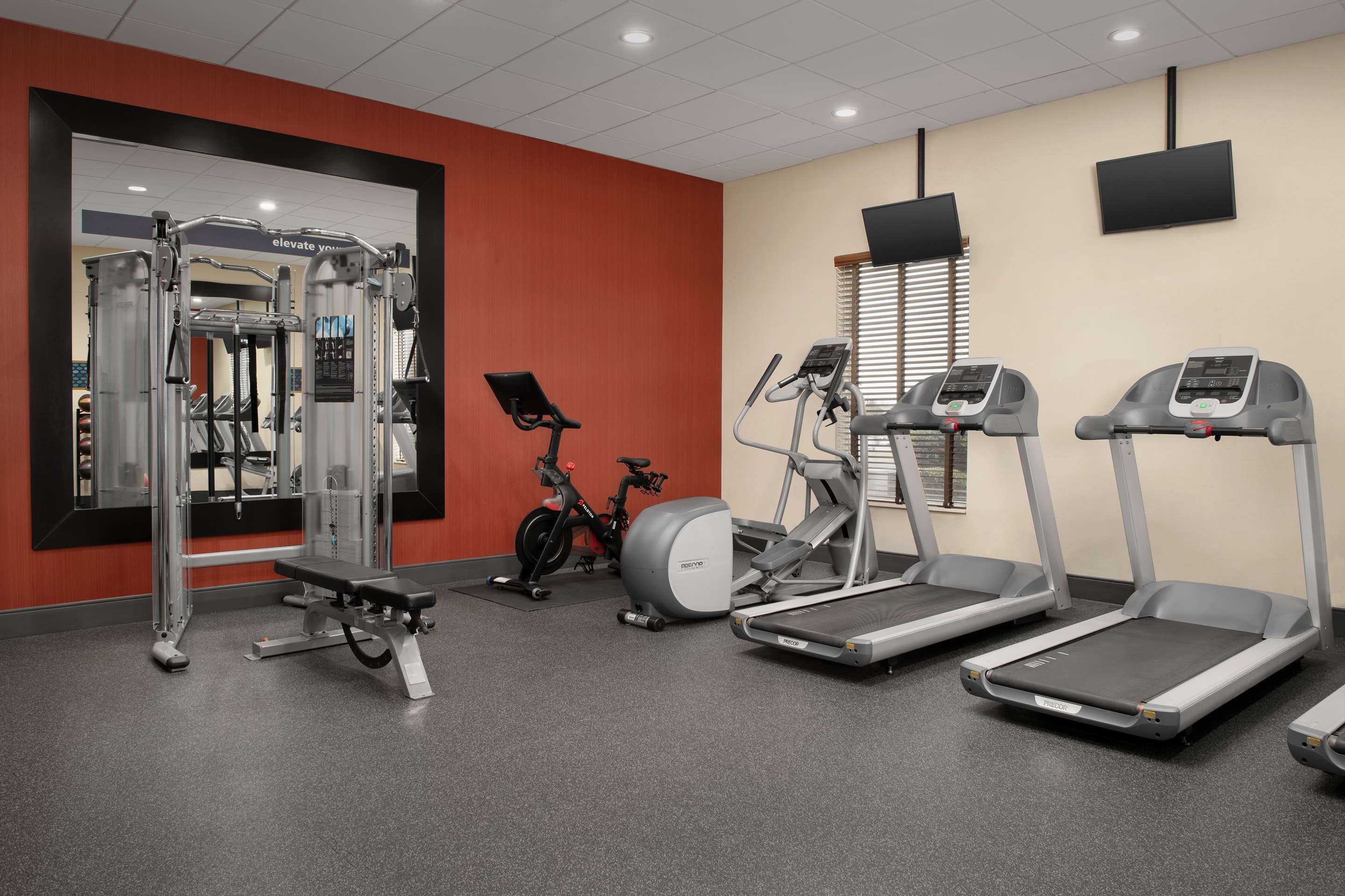 Health club fitness center gym | Hampton Inn & Suites Orangeburg