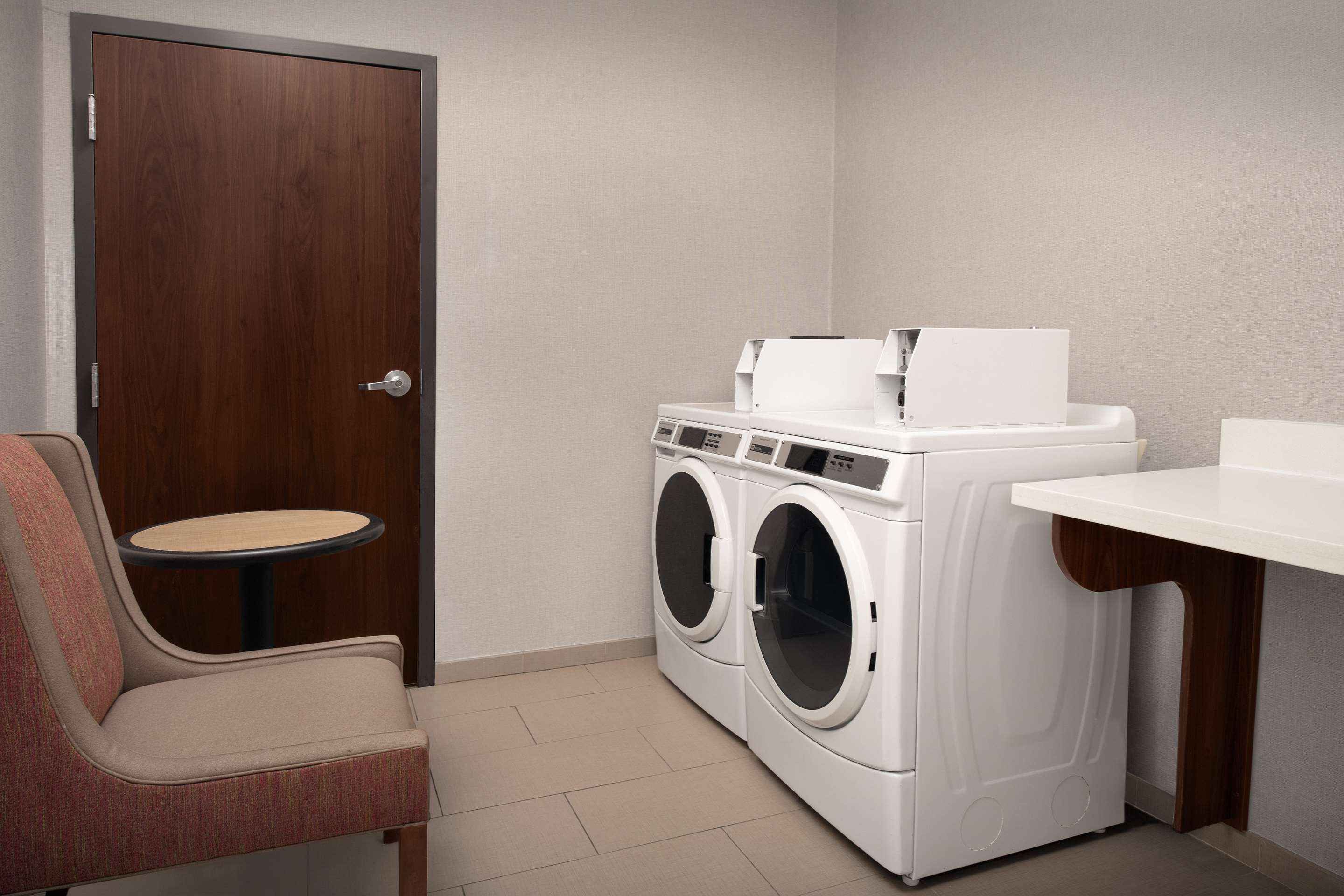 Laundry | Hampton Inn & Suites Orangeburg