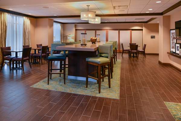 Restaurant - Hampton Inn Omaha