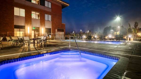 Pool - Best Western Premier Boulder Falls Inn Lebanon
