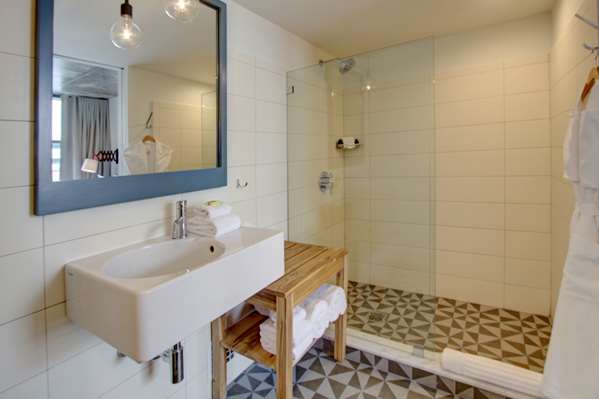  - Boro Hotel Long Island City