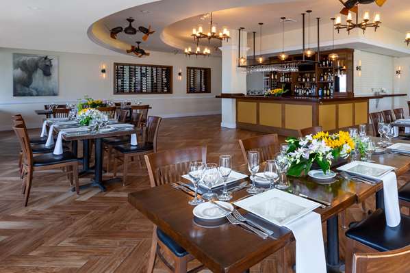 Restaurant - Wyndham Deerfield Beach Resort