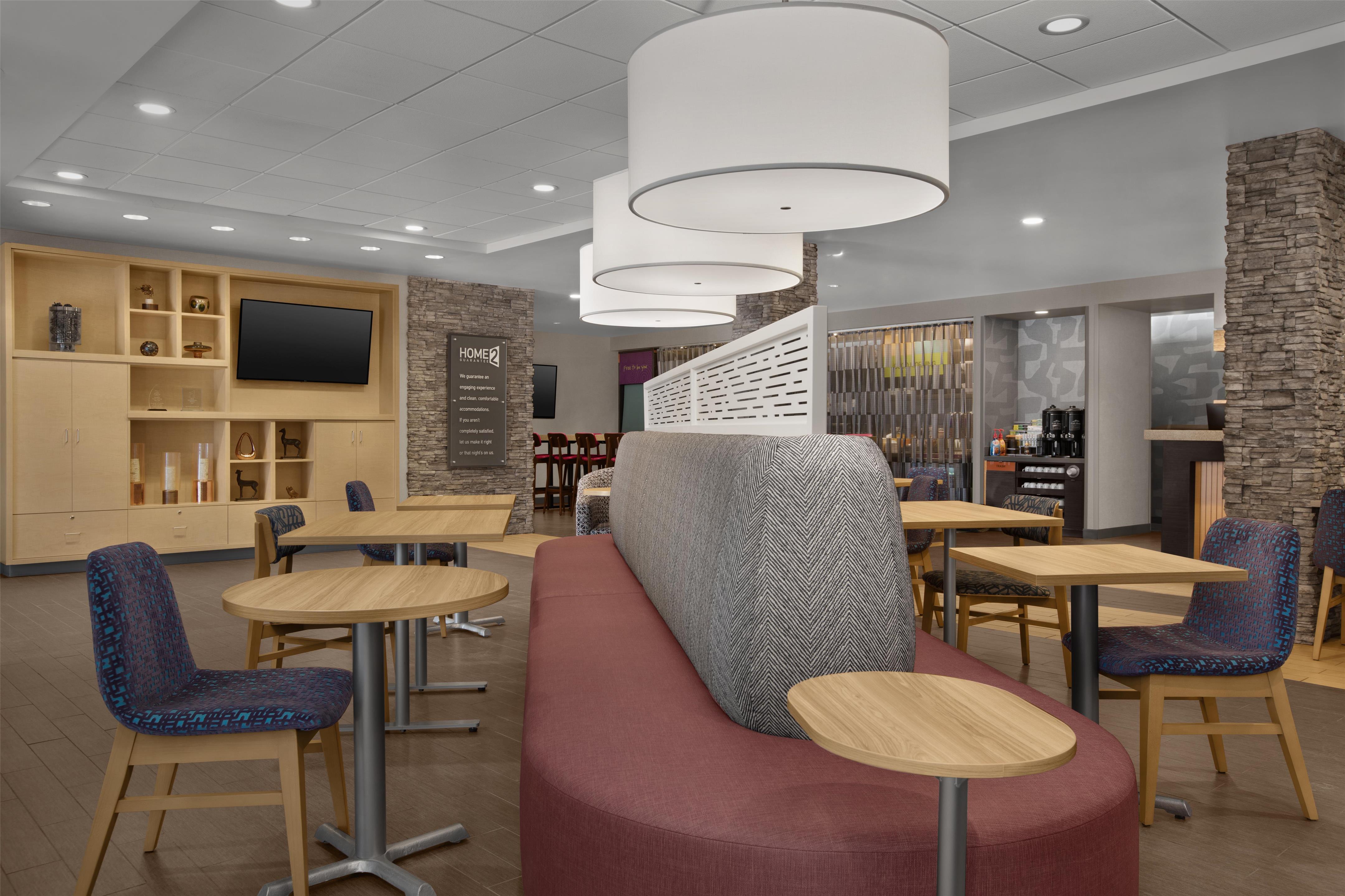 Lobby | Home2 Suites by Hilton Anchorage / Midtown