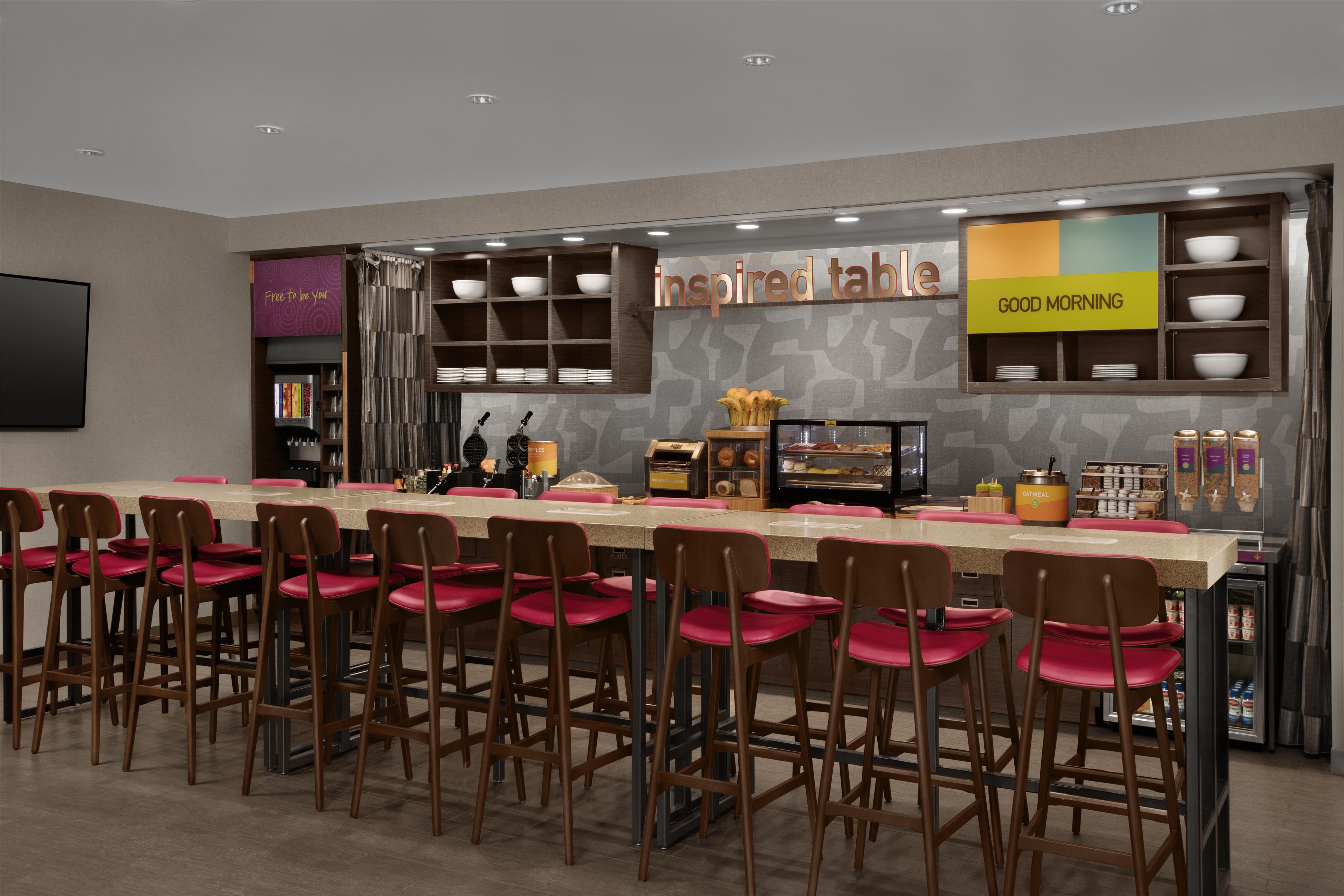 Breakfast Area | Home2 Suites by Hilton Anchorage / Midtown