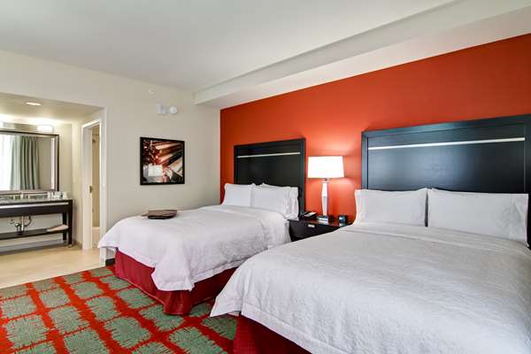  - Hampton Inn & Suites Downtown Cincinnati - I-71, Exit 1B
