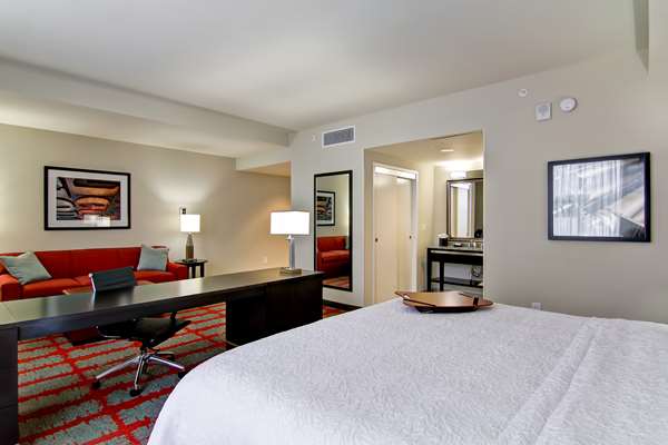  - Hampton Inn & Suites Downtown Cincinnati - I-71, Exit 1B
