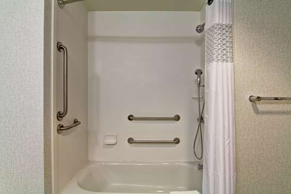  - Hampton Inn & Suites Downtown Cincinnati - I-71, Exit 1B