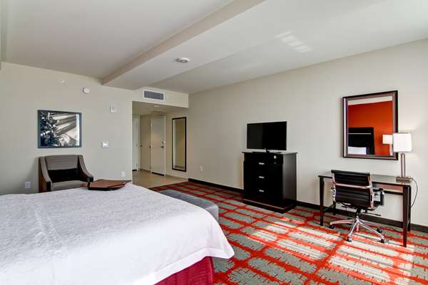  - Hampton Inn & Suites Downtown Cincinnati - I-71, Exit 1B