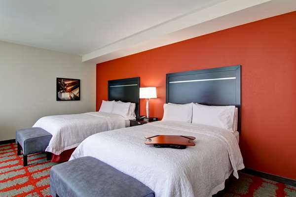  - Hampton Inn & Suites Downtown Cincinnati - I-71, Exit 1B