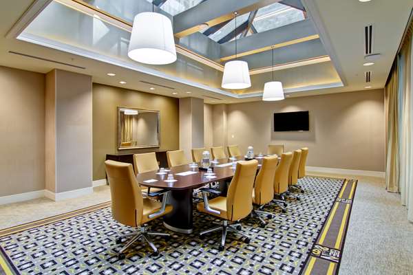  - Homewood Suites by Hilton Downtown Cincinnati - I-71, Exit 1B