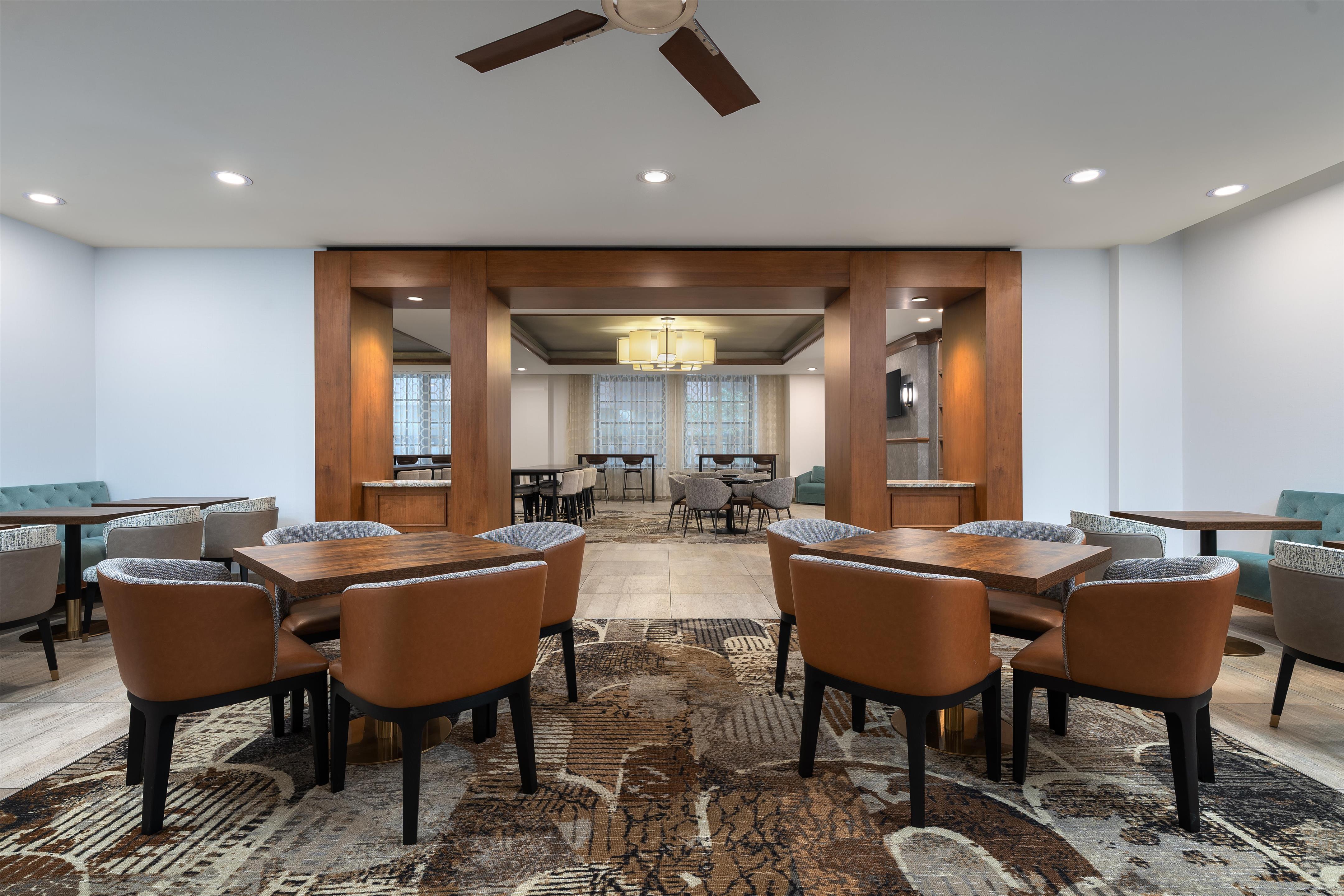 Breakfast Area | Homewood Suites by Hilton Cincinnati-Downtown
