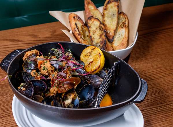 Restaurant - Hilton Norfolk The Main Hotel - I-264, Exit 9