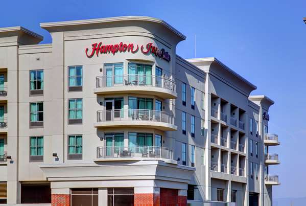 Exterior view - Hampton Inn & Suites Downtown Roanoke