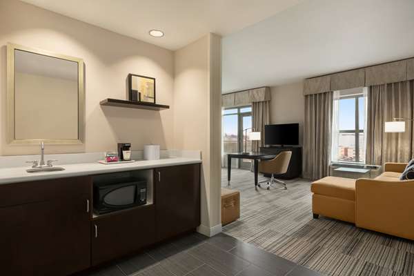  - Hampton Inn & Suites Downtown Roanoke