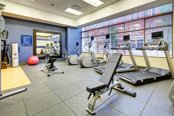 Fitness/ Exercise Room - Hampton Inn & Suites Downtown Roanoke