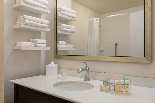  - Hampton Inn & Suites Downtown Roanoke