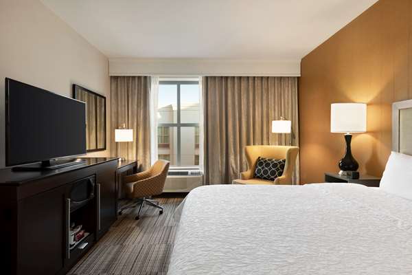  - Hampton Inn & Suites Downtown Roanoke