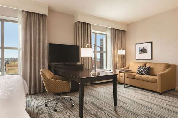  - Hampton Inn & Suites Downtown Roanoke